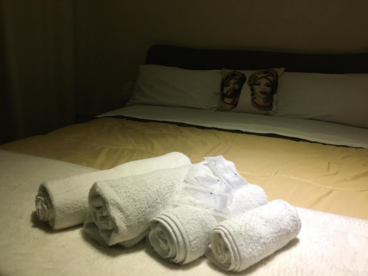 Holiday House Katane Catania Bagian luar foto