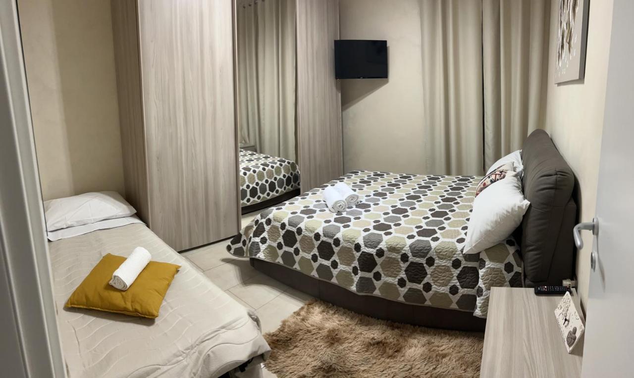 Holiday House Katane Catania Bagian luar foto