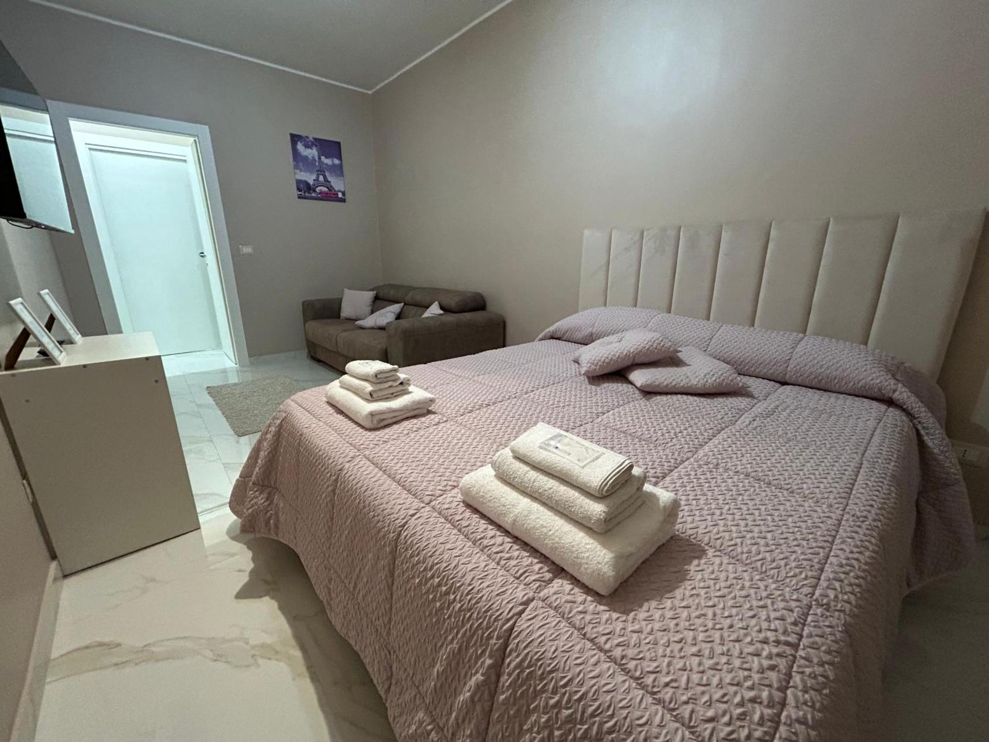 Holiday House Katane Catania Bagian luar foto